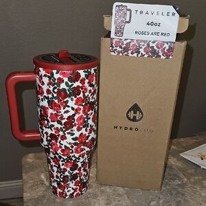 HydroJug Traveler 40oz Red and White Floral Mug